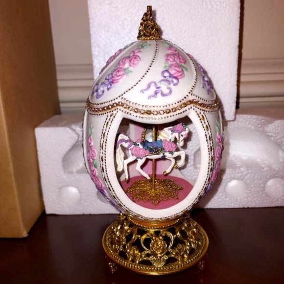 House of Faberge Franklin Mint Musical Carousel Egg NEW - Picture 2 of 12